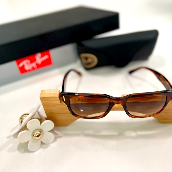 Ray Ban Sunglasses - Picture 8 of 15